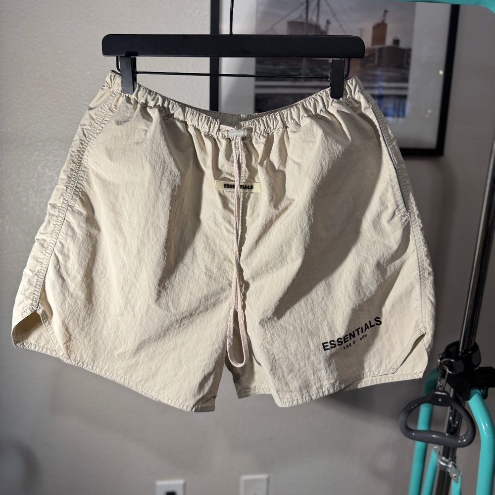 Essential Athletic Shorts in Cream Medium